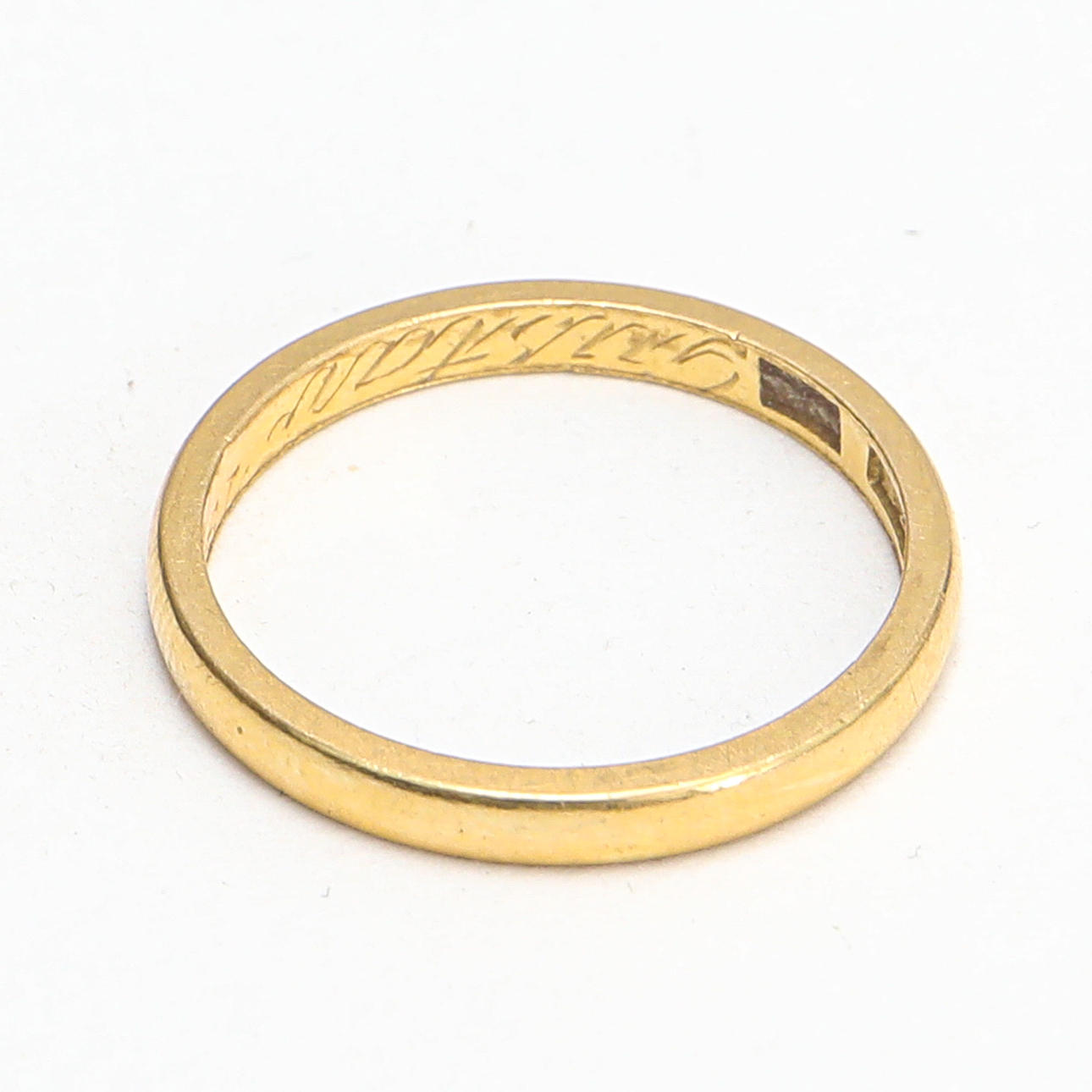 RING, 23 karat guld, vægt 2,94 gram.