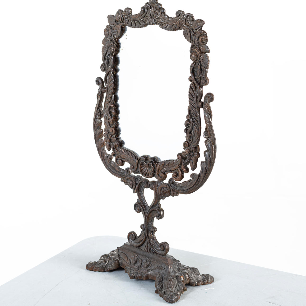 BORDSSPEGEL, rokokostil.