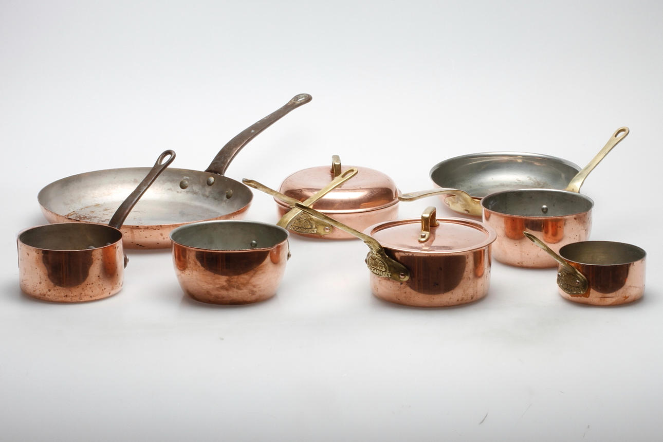 KOPPARPANNOR, 8 st, Krögarhuset samt Havard.