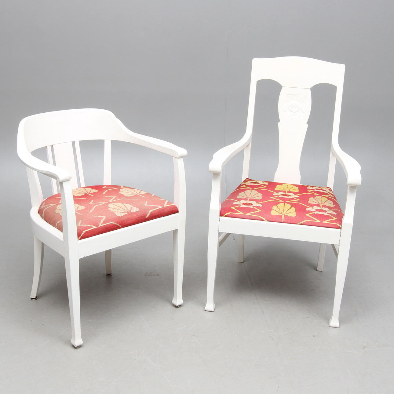 KARMSTOLAR, 2 st, jugend, 1900-talets första kvartal.