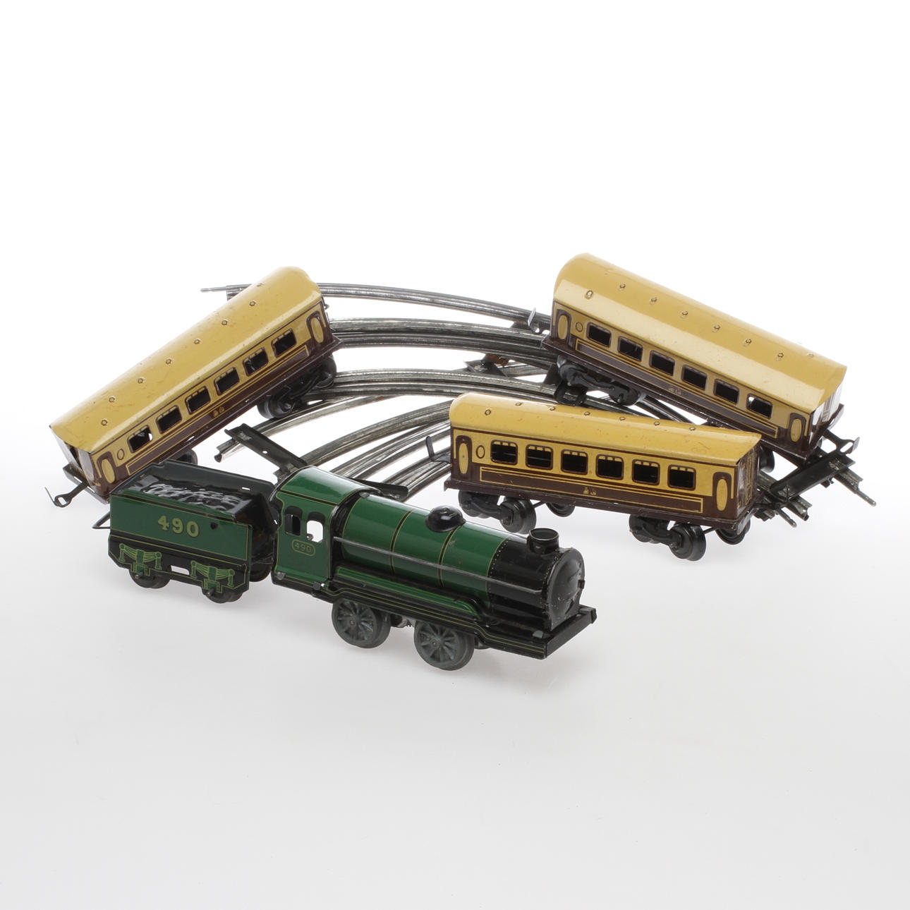 URVERKSTÅG England. Lok, tre vagnar och räls för rundbana.