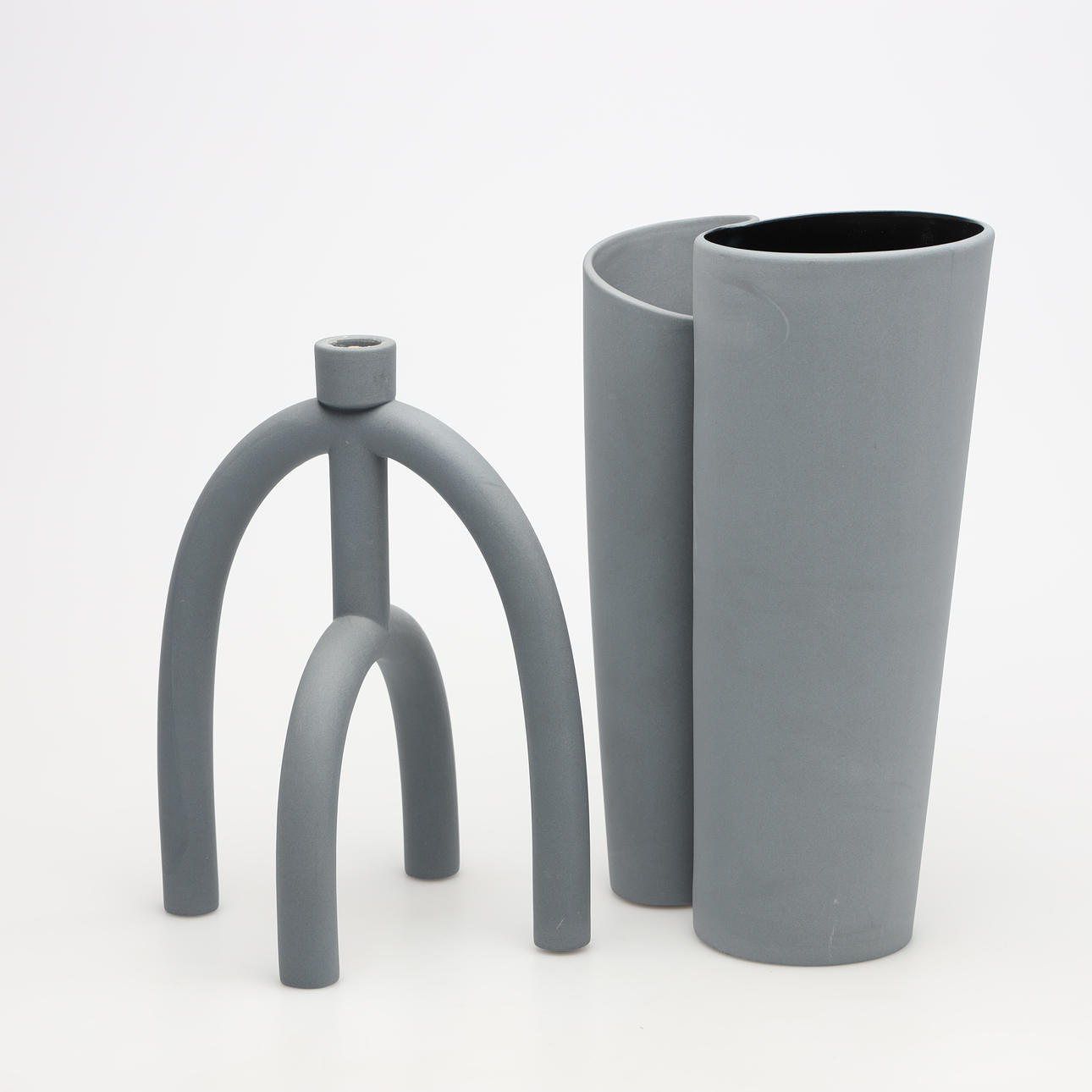 PIA TÖRNELL. VAS samt LJUSSTAKE, keramik, Rörstrand.