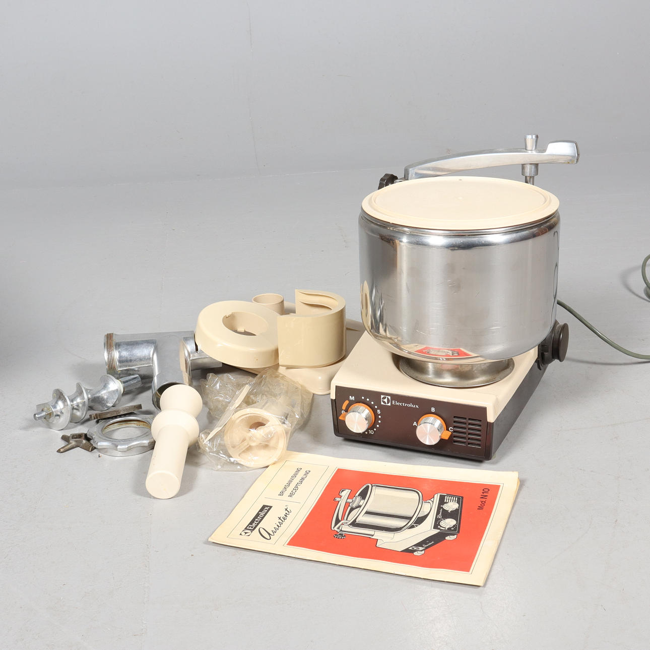 HUSHÅLLSASSISTENT, "Assistent", mod. N10, Electrolux.