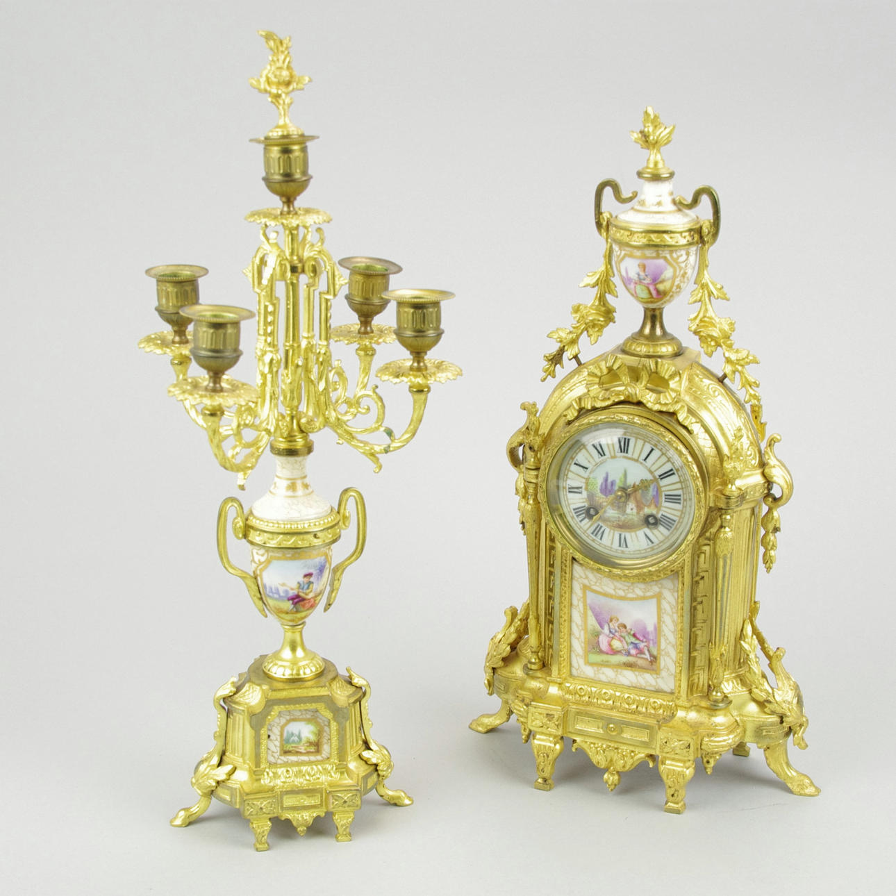 BORDSUR SAMT KANDELABER, förgylld metall/porslin.