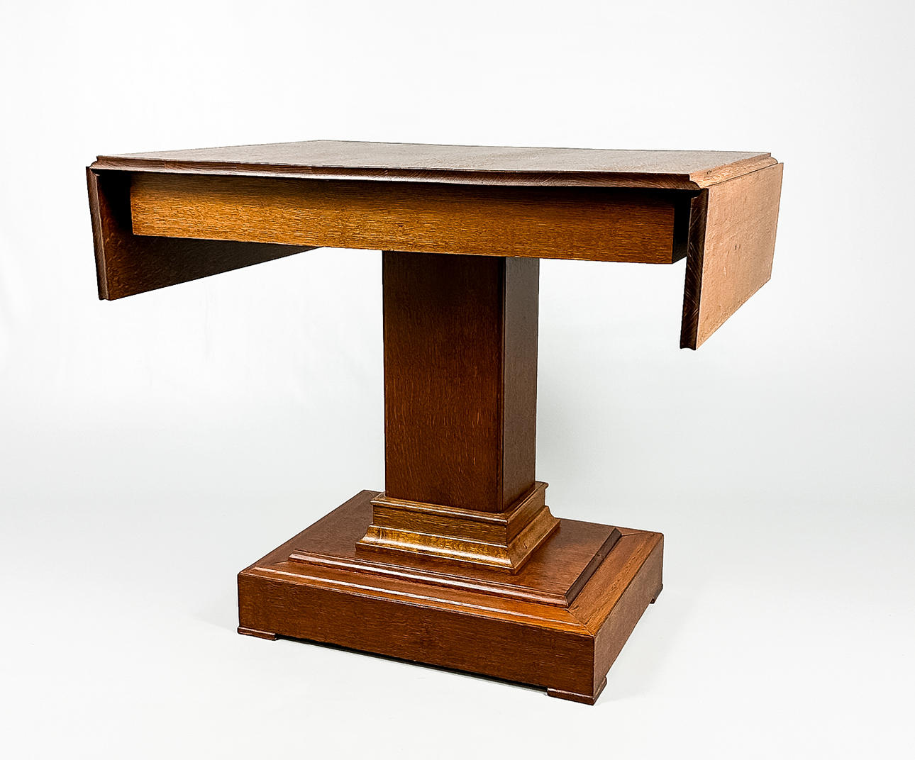 A folding table, Art Deco, 20th century.
