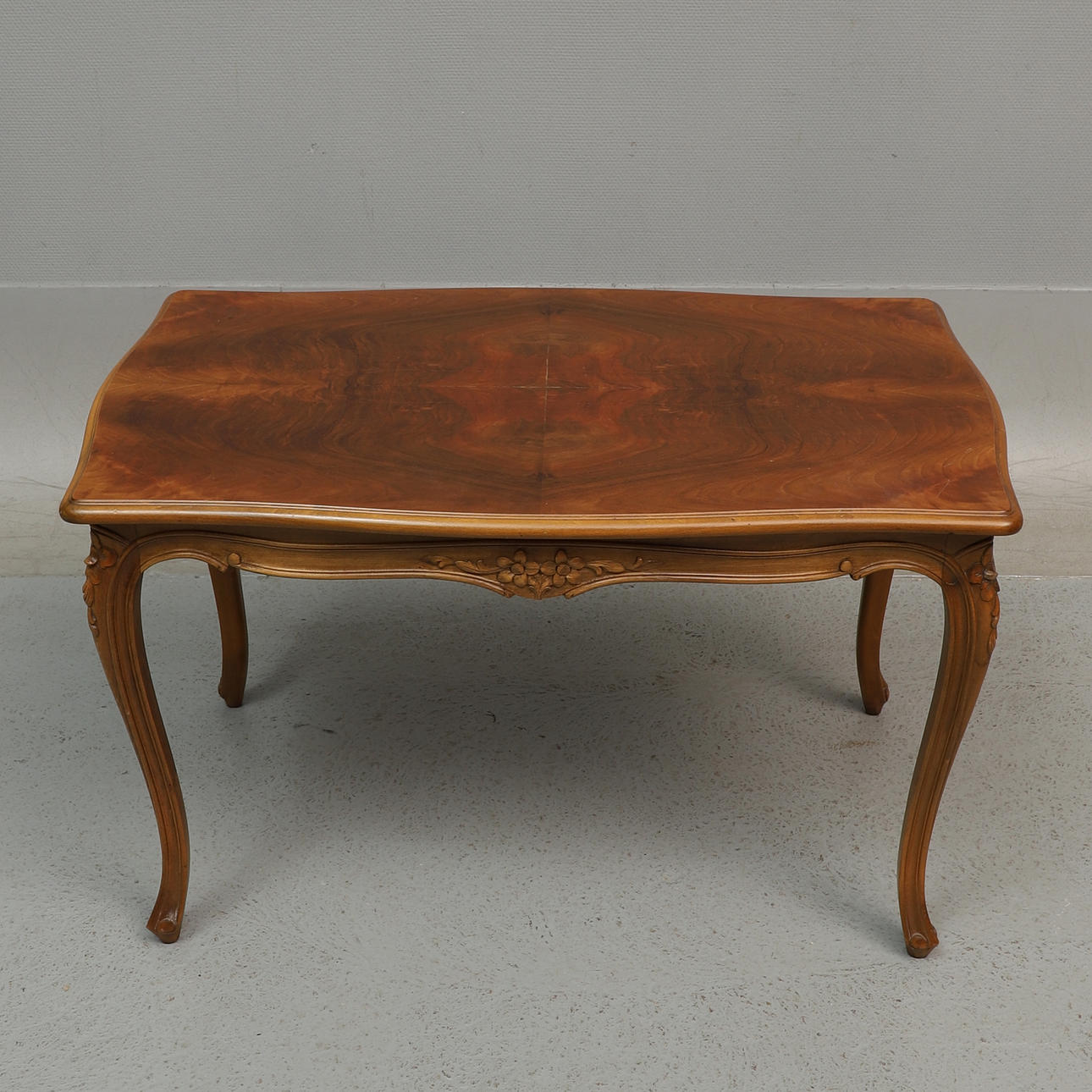 SOFFBORD, rokokostil, 1900-tal.