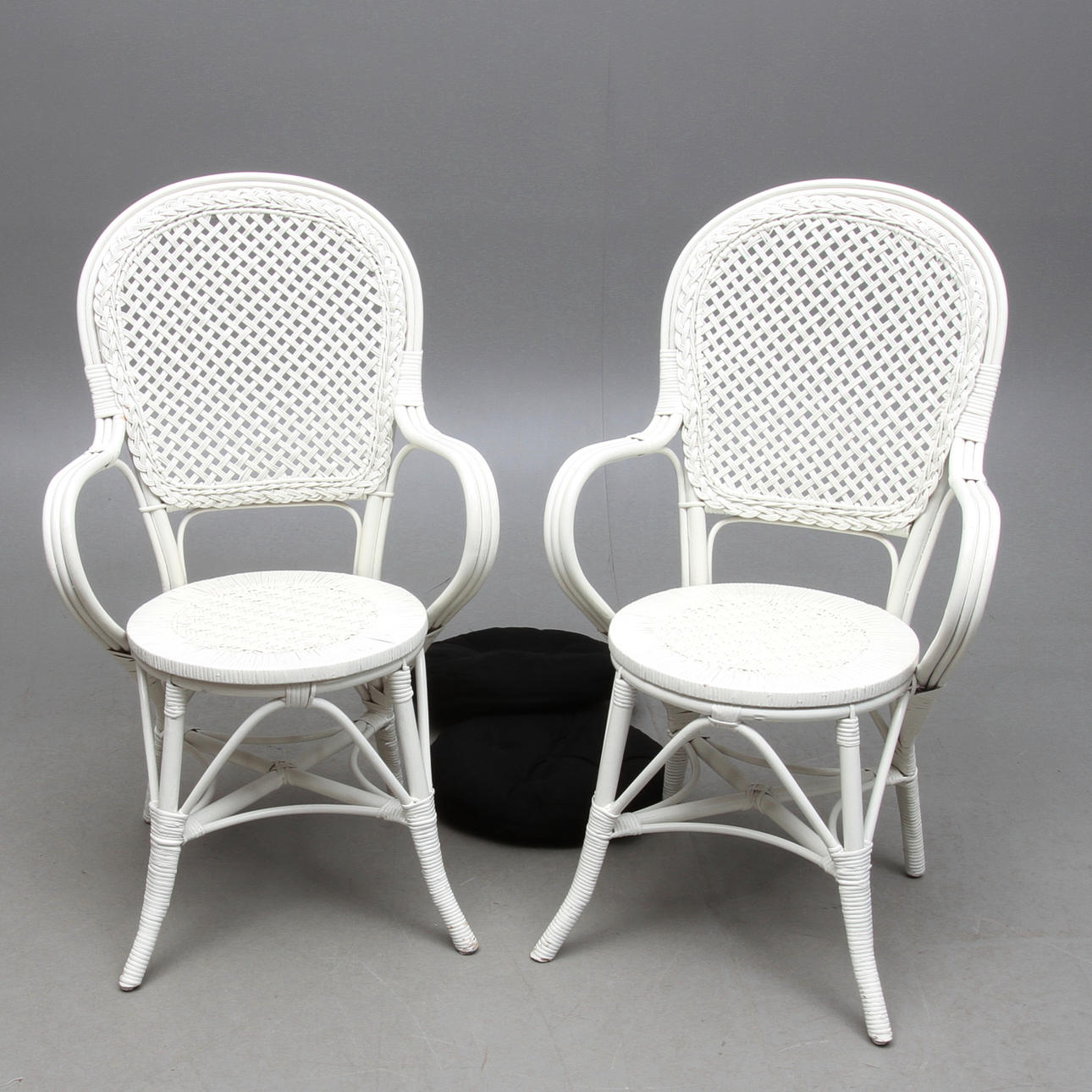 KORGSTOLAR, 2 st,1900-tal.