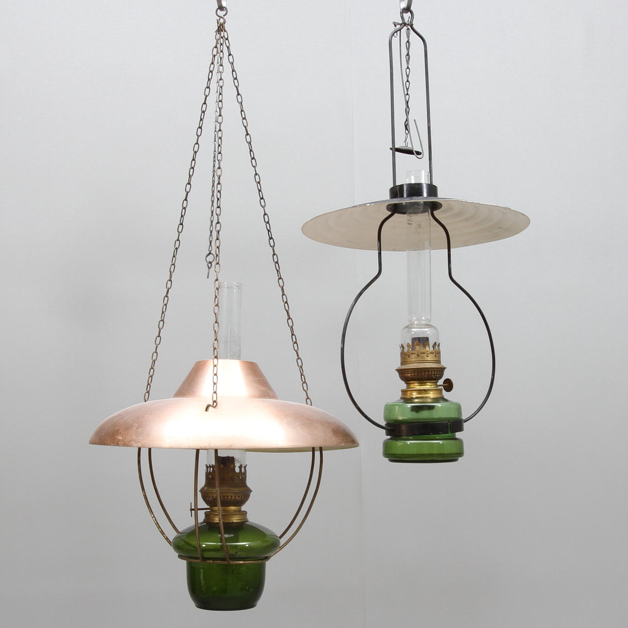 TAKFOTOGENLAMPOR 2 st, 1900-tal.