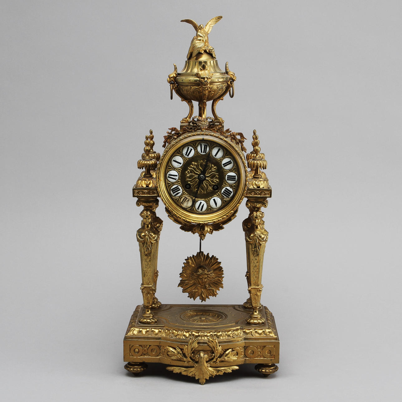 BORDSPENDYL, metall, H & F Paris, 1900-tal.