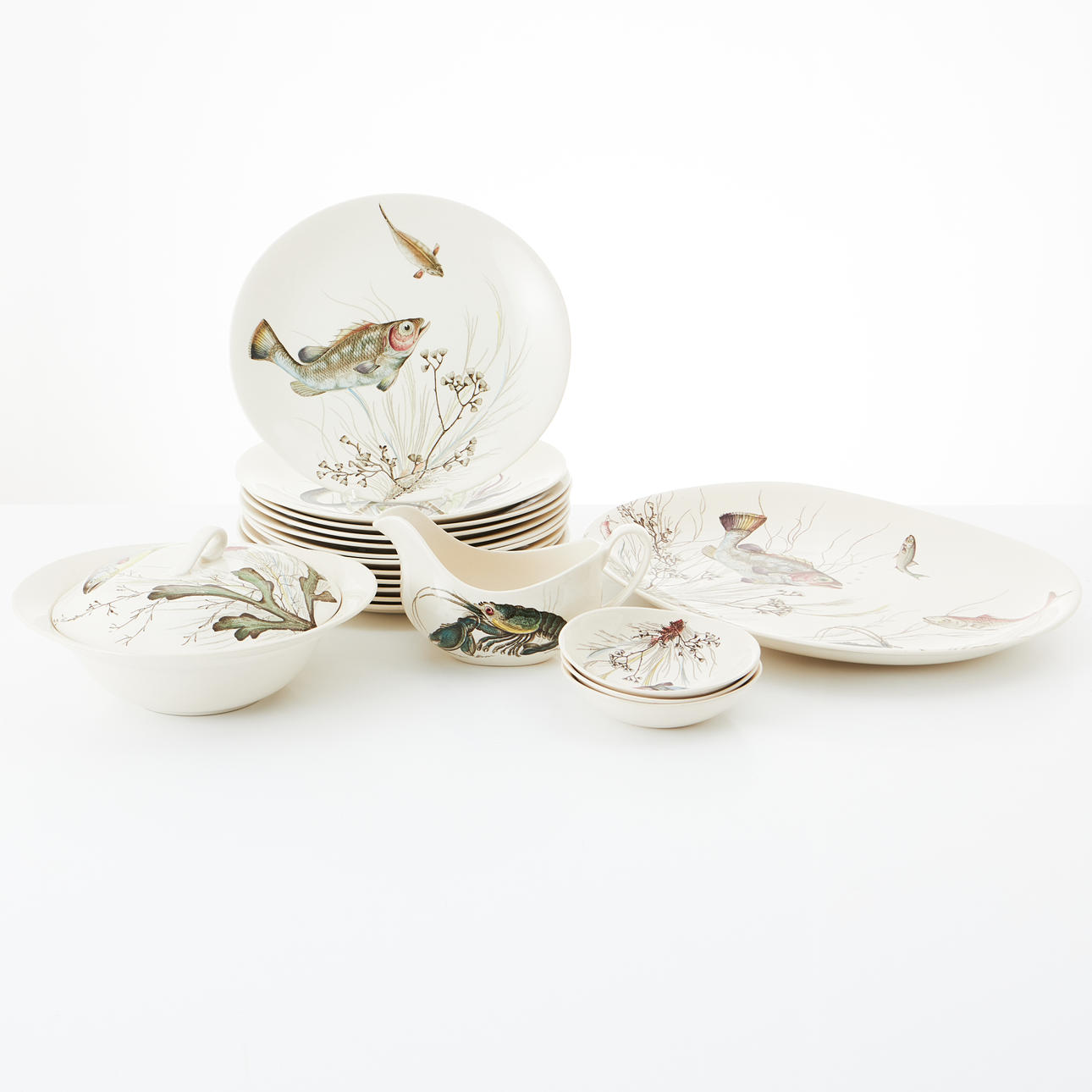 JOHNSON BROS, “Fish”, tableware, 18 dlr, fish motif decor.