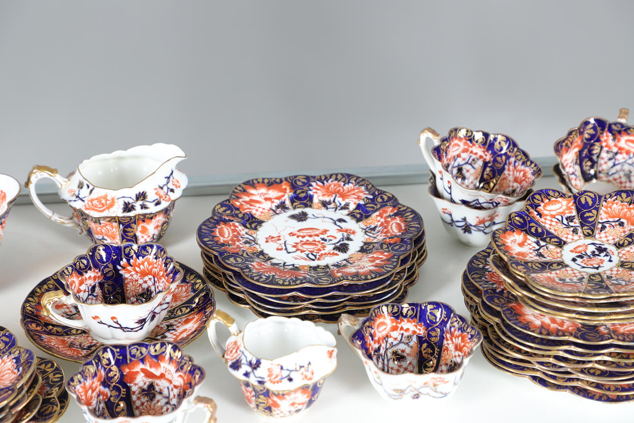 LARGE FOLEY CHINA TEA SEVICE. Ceramics & Porcelain - European - Auctionet