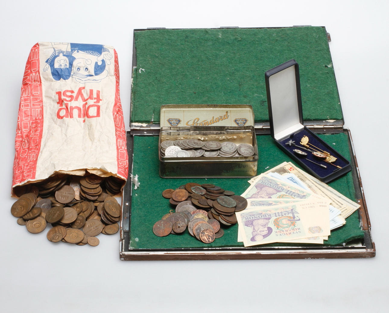 COINS and BANKNOTES, 18th-19th century.