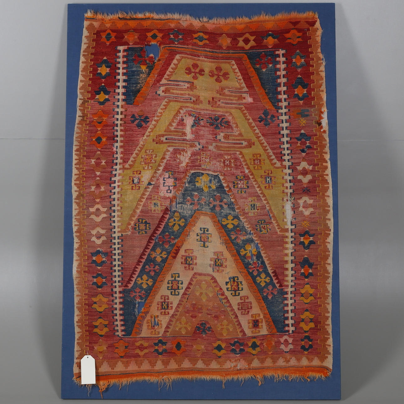 MATTA, kelim sydd på spännduk, 1900-tal.