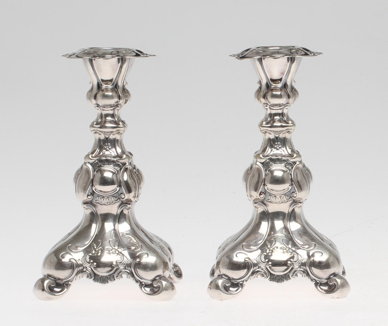 LJUSSTAKAR, 1 par, silver, rokokostil, GAB Stockholm 1958.