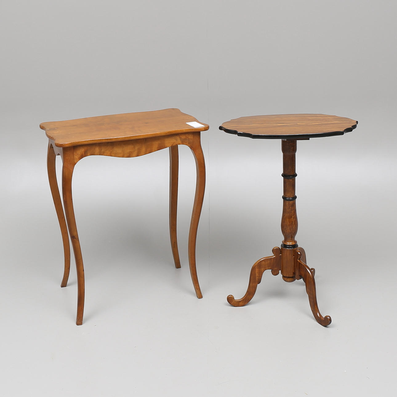 FÖNSTERBORD och PELARBORD, 1800/1900-tal.