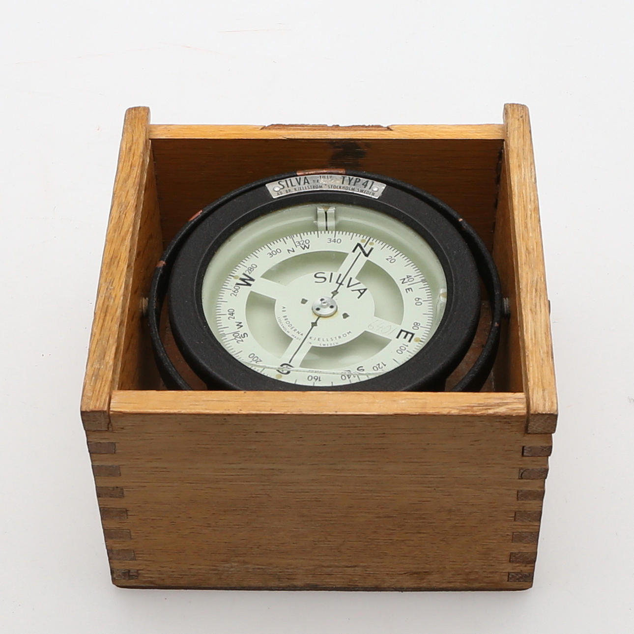 FARTYGSKOMPASS, i träetuie, Silva Typ 41, 1900-tal.