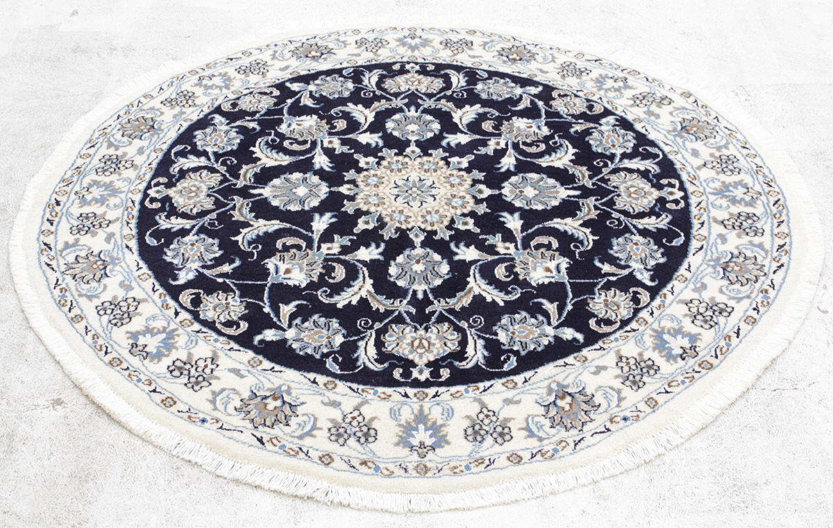 MATTA, Persisk, Nain med silkesinslag, rund modell, diameter 150 cm.