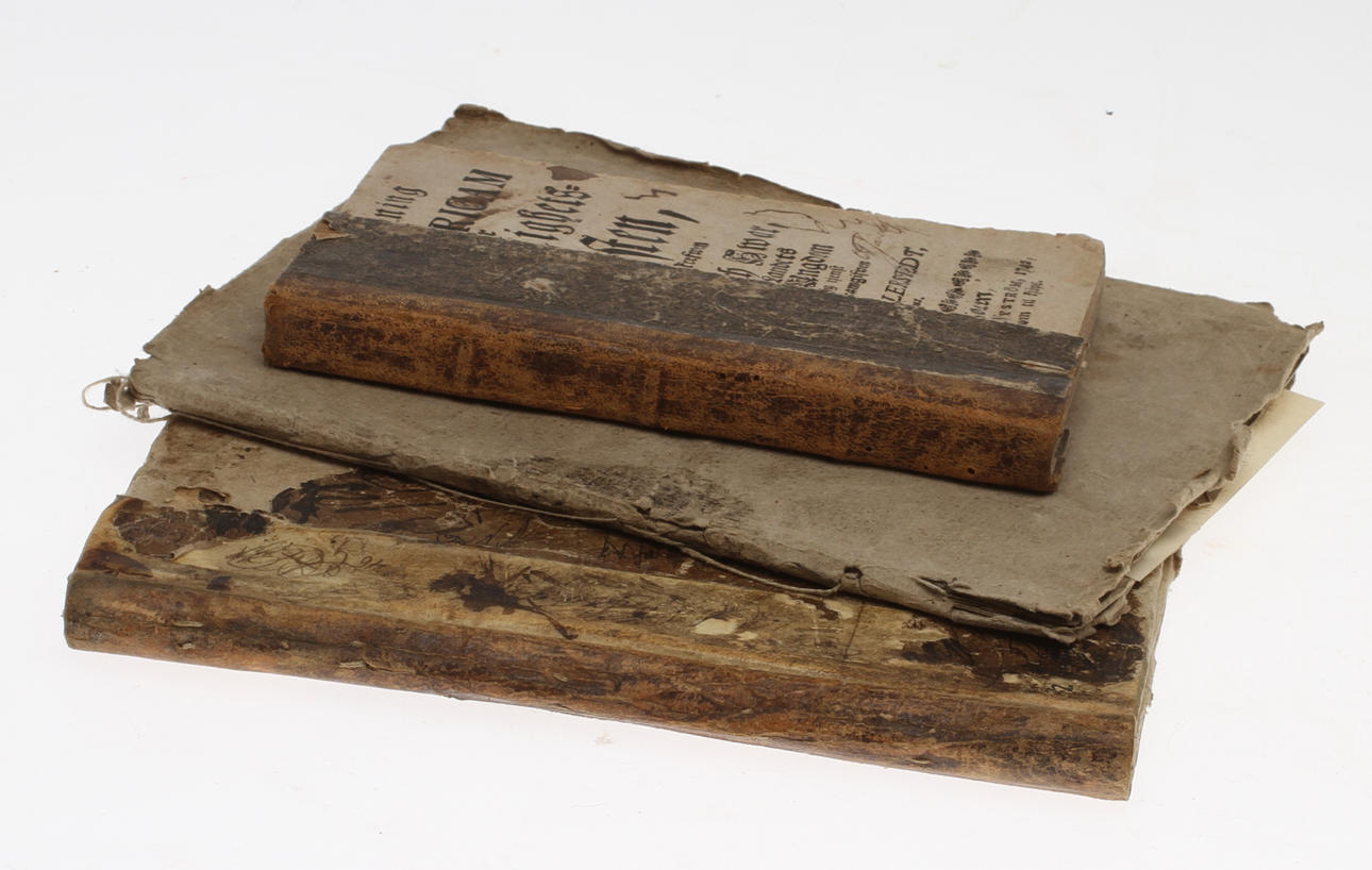 ÄLDRE SKRIFTER, 3 st. 1700-tal.