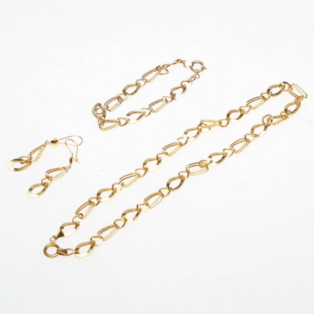 SMYCKESET, 21k guld, vikt ca 22 gr.