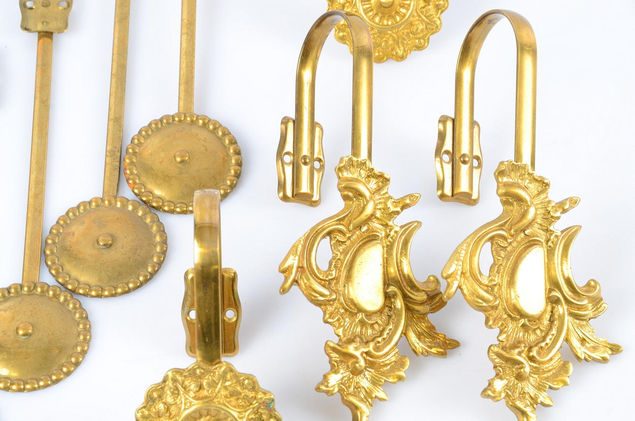 GARDINBESLAG, mässing, 8-delar, 1900-talets första hälft.