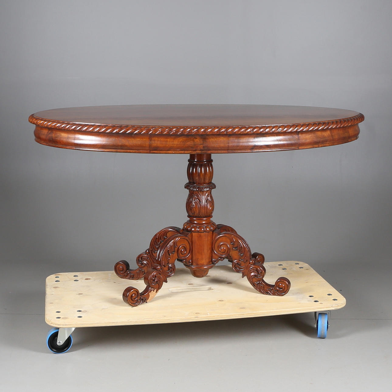 PELARBORD, ovalt, trä, 1900-tal.