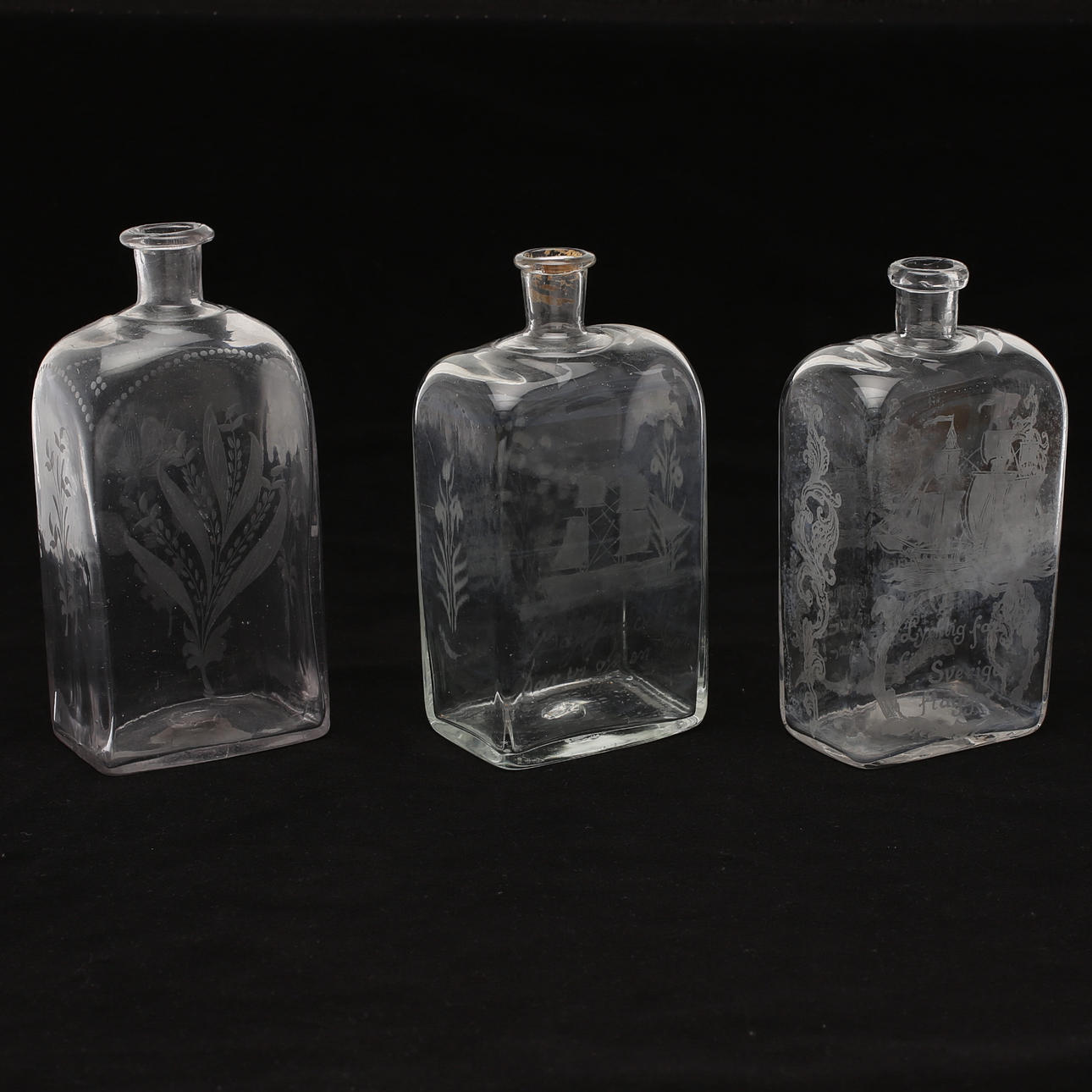 BRÄNNVINSFLASKOR, 3 st. 1800-tal.