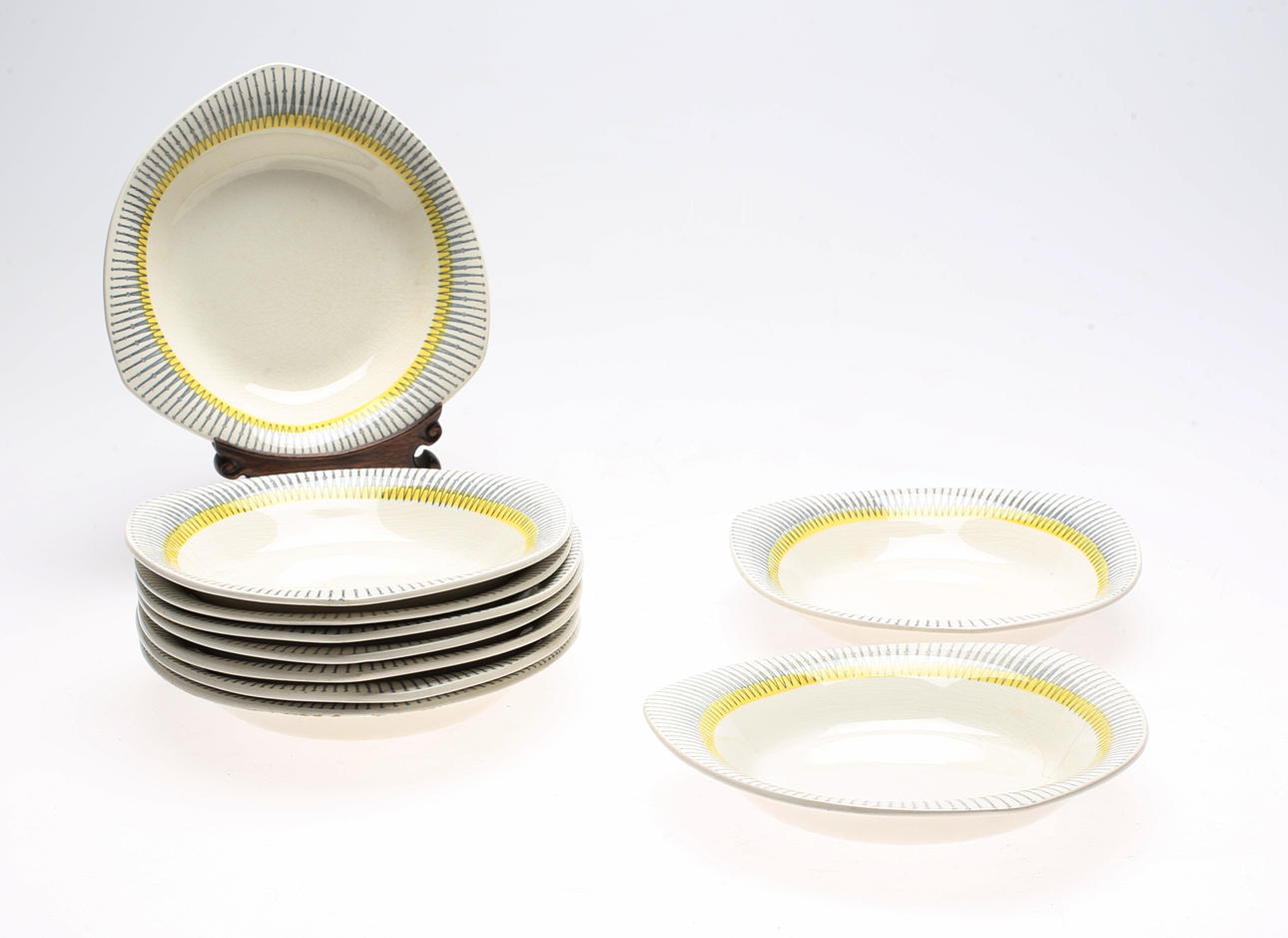 TALLRIKAR, 10 st, "Pigg", Upsala-Ekeby Gefle, 1900-talets mitt.