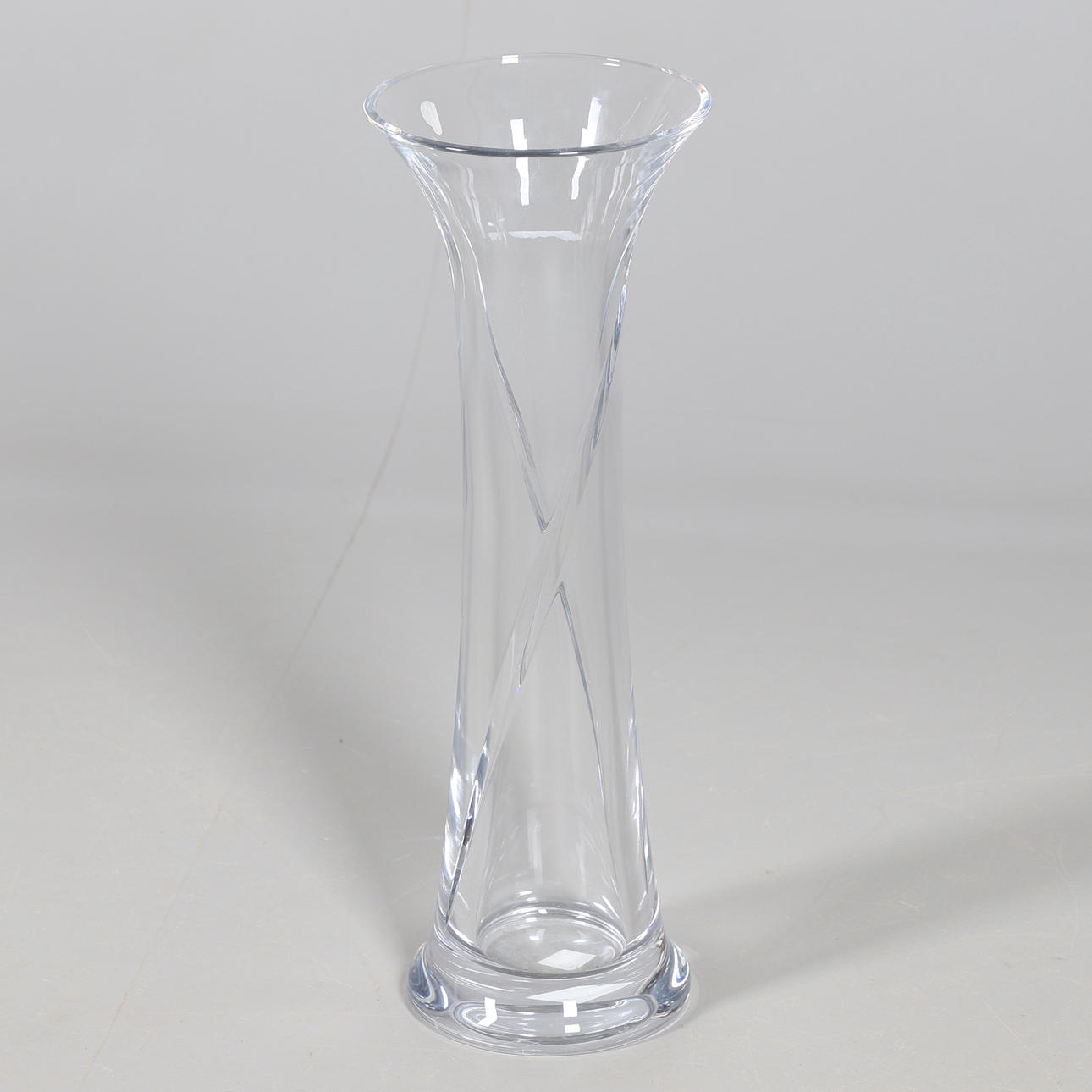 A LARGE WATERFORD SIREN VASE.