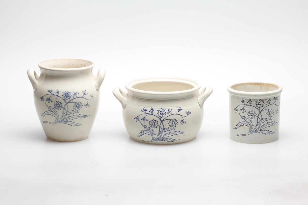 KRUKOR, 3 st, stenmassa, Gustafsberg.