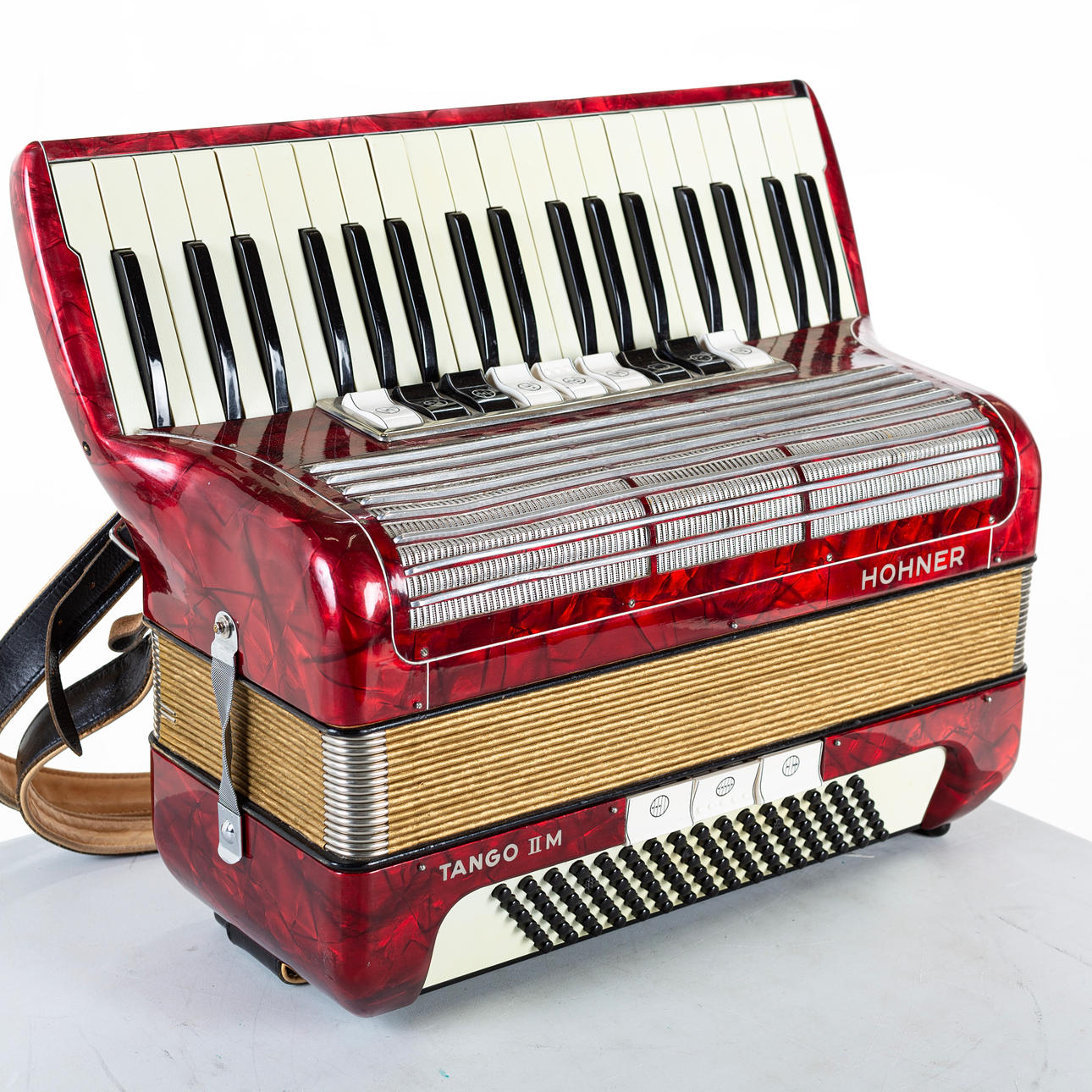 3-string piano accordion, Hohner Tango ll M, Germany. Collectables