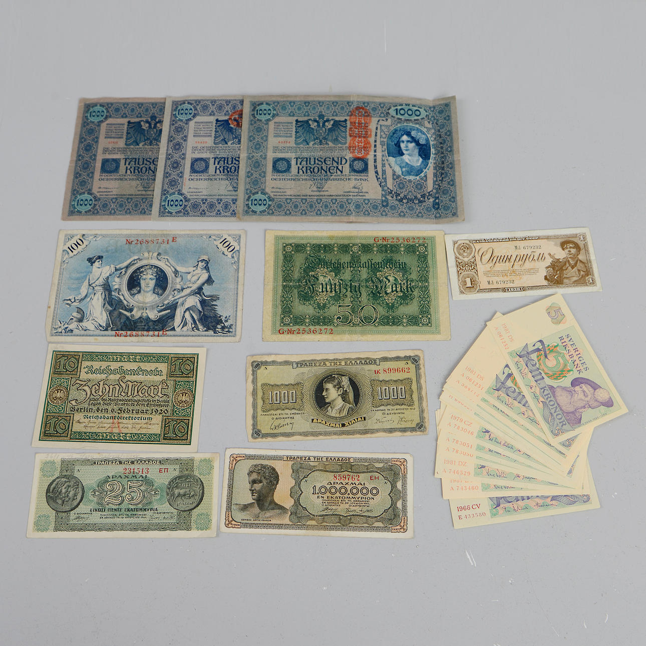 BILLETES, suecos y extranjeros.