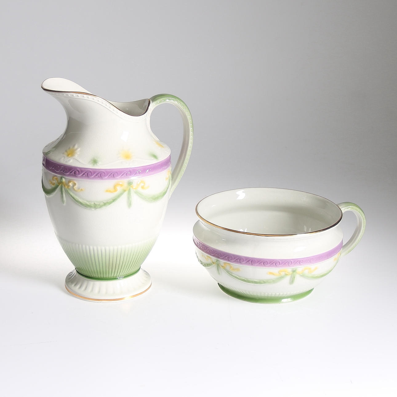 TVÄTTSERVIS, porslin, kanna samt skål, Rörstrand, sekelskiftet.