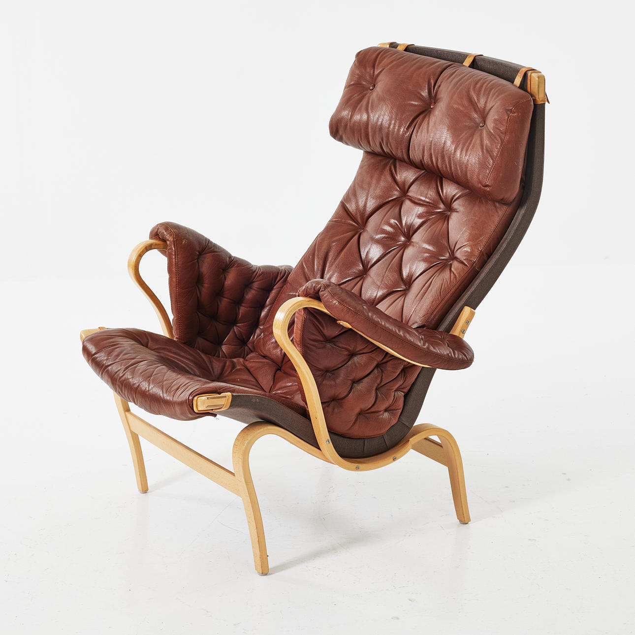 BRUNO MATHSSON. Fåtölj "Pernilla", DUX.