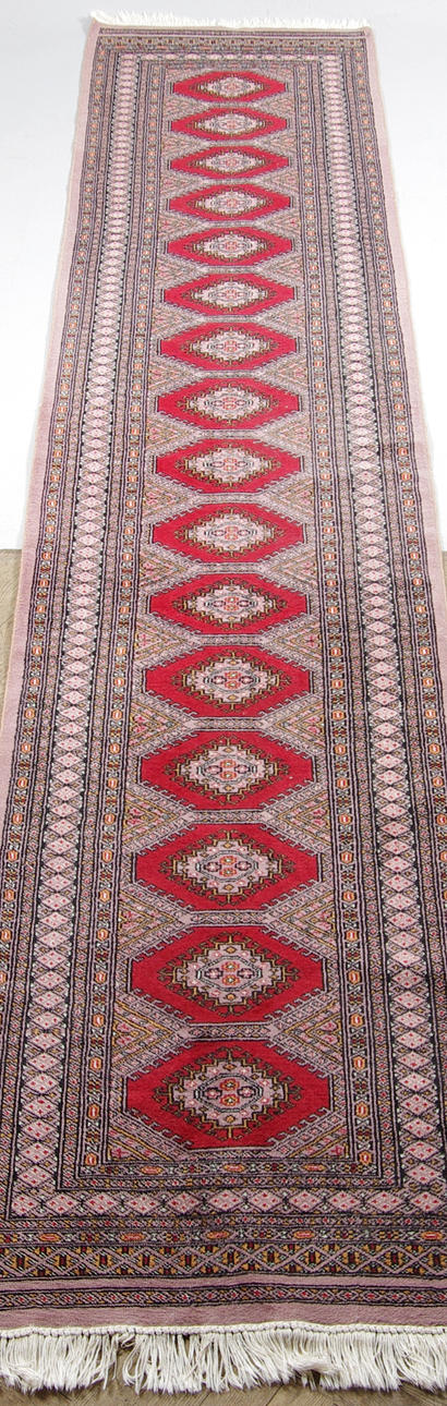 MATTA, galleri, "Jaldar", Pakistan, 372 x 77 cm.