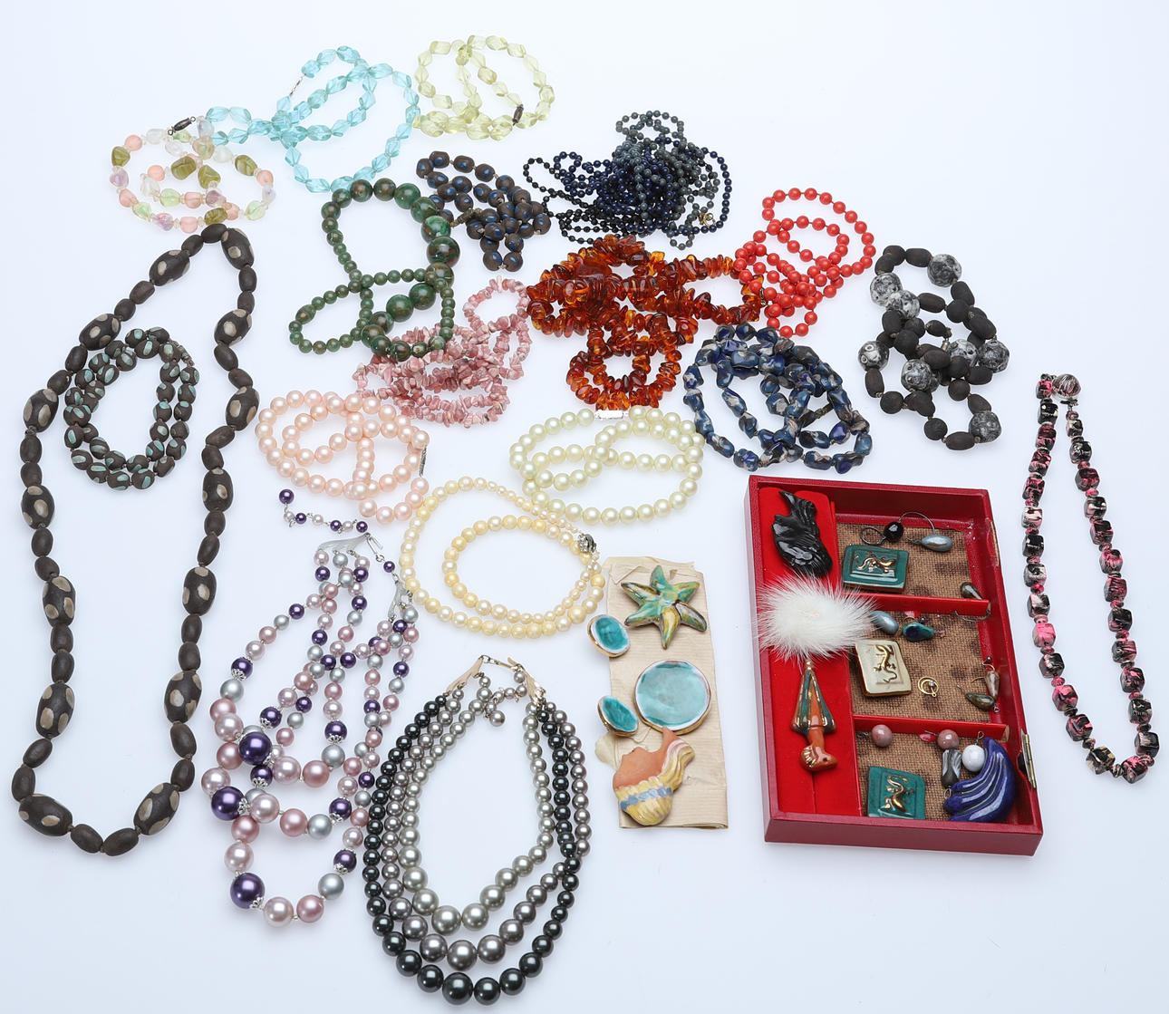 BISUTERÍA VARIADA, collar de ámbar.