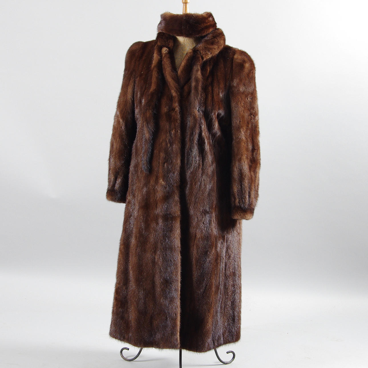 PÄLS SAMT PANNBAND, Sagamink.