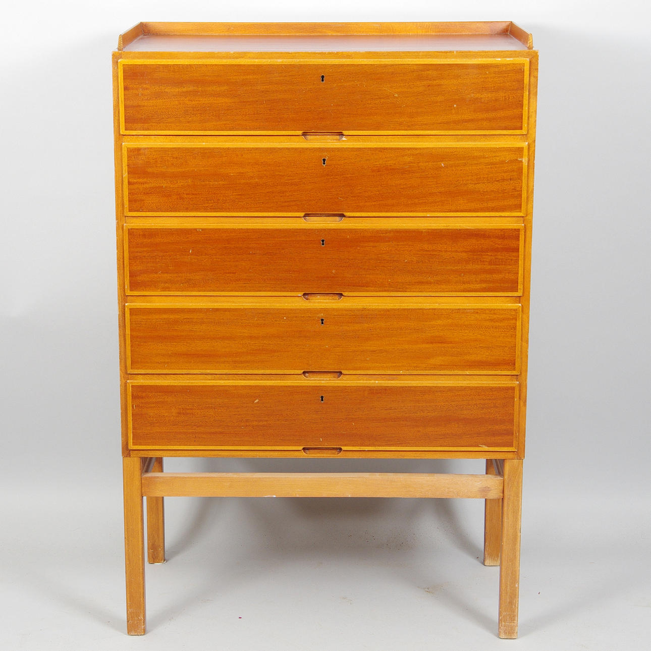 BYRÅ, 5-lådig, mahogny, Axel Larsson, Svenska Möbelfabrikerna Bodafors.