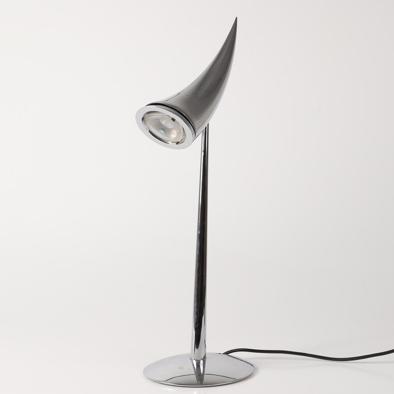 PHILIPPE STARCK. Tischlampe, „Ara“, Flos, Italien.