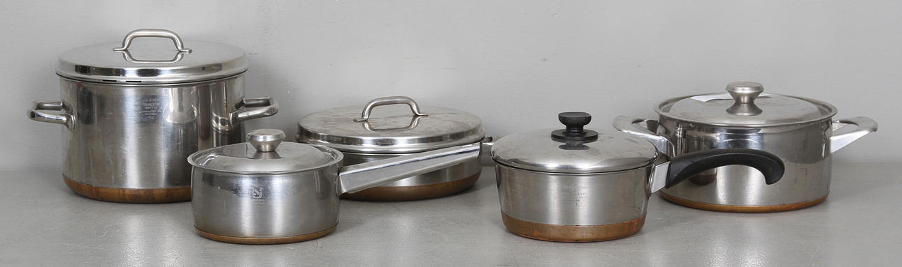KASTRULLER, 5 st, rostfritt, bland annat Nils Johan.