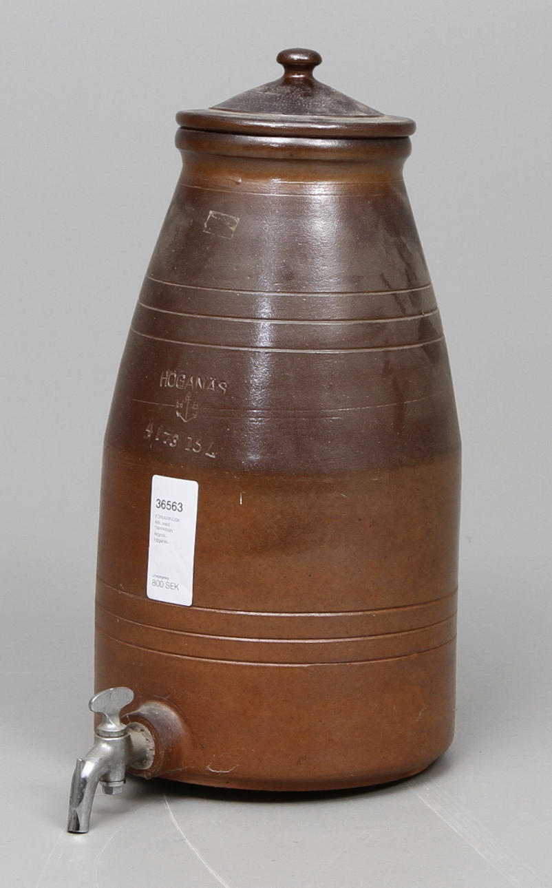 FÖRVARINGSKÄRL med TAPPKRAN, lergods, Höganäs.