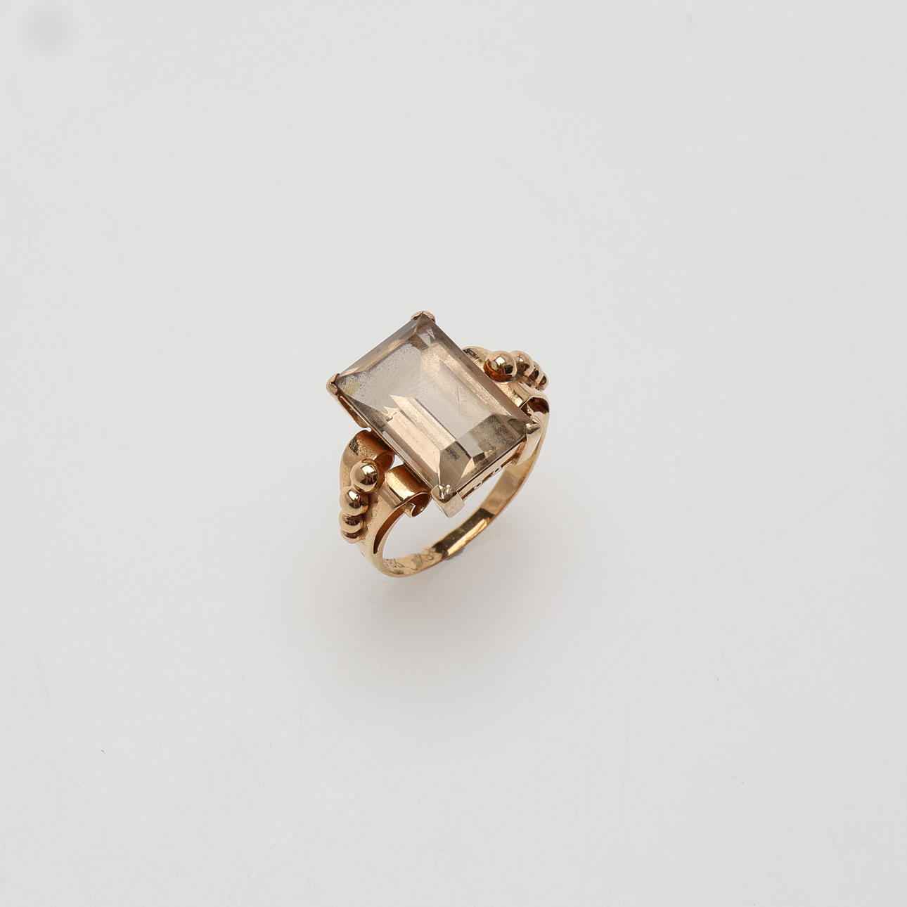 GOLDRING MIT CITRIN, 18 KARAT.