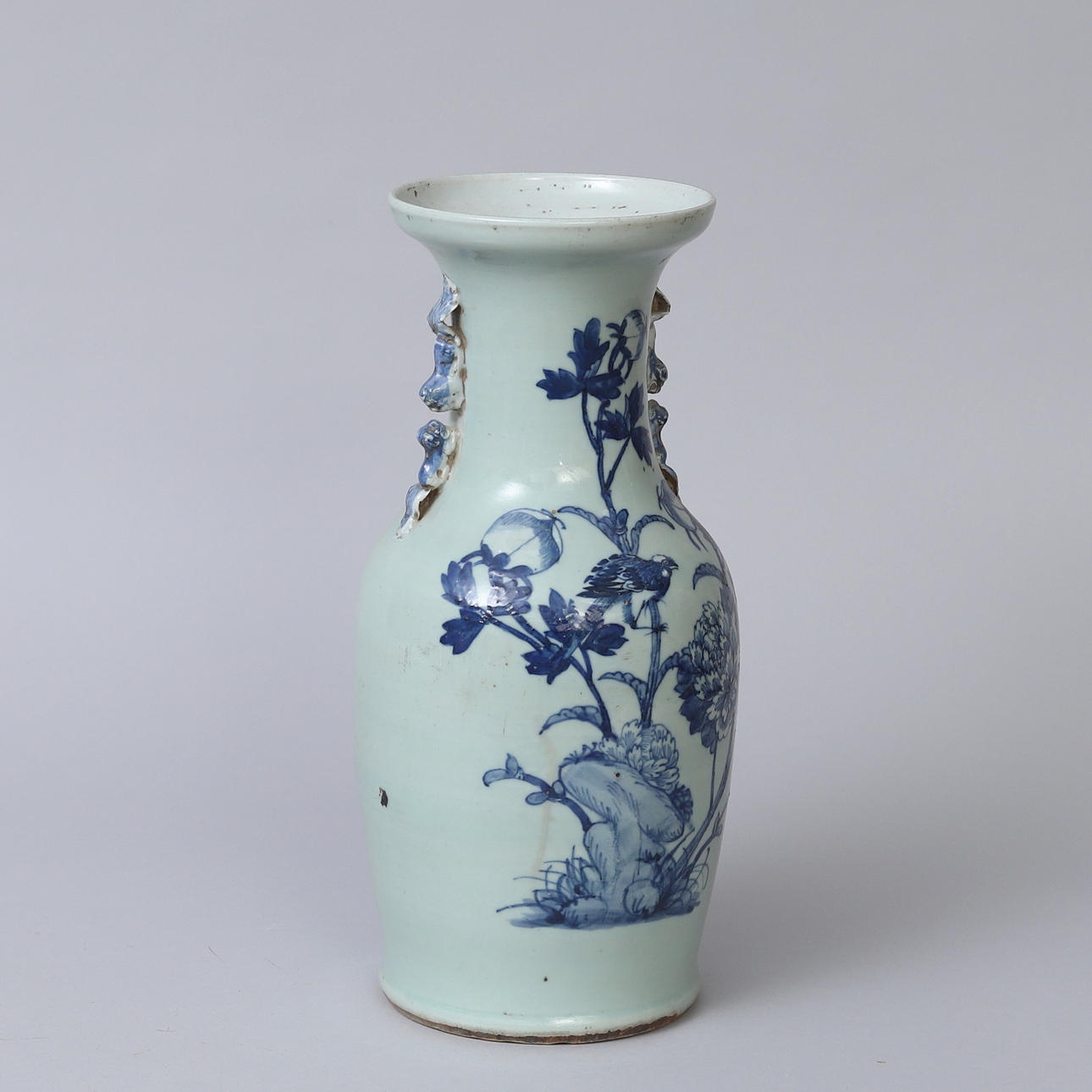 VAS, blåvitt porslin, sen Qing, Kina.