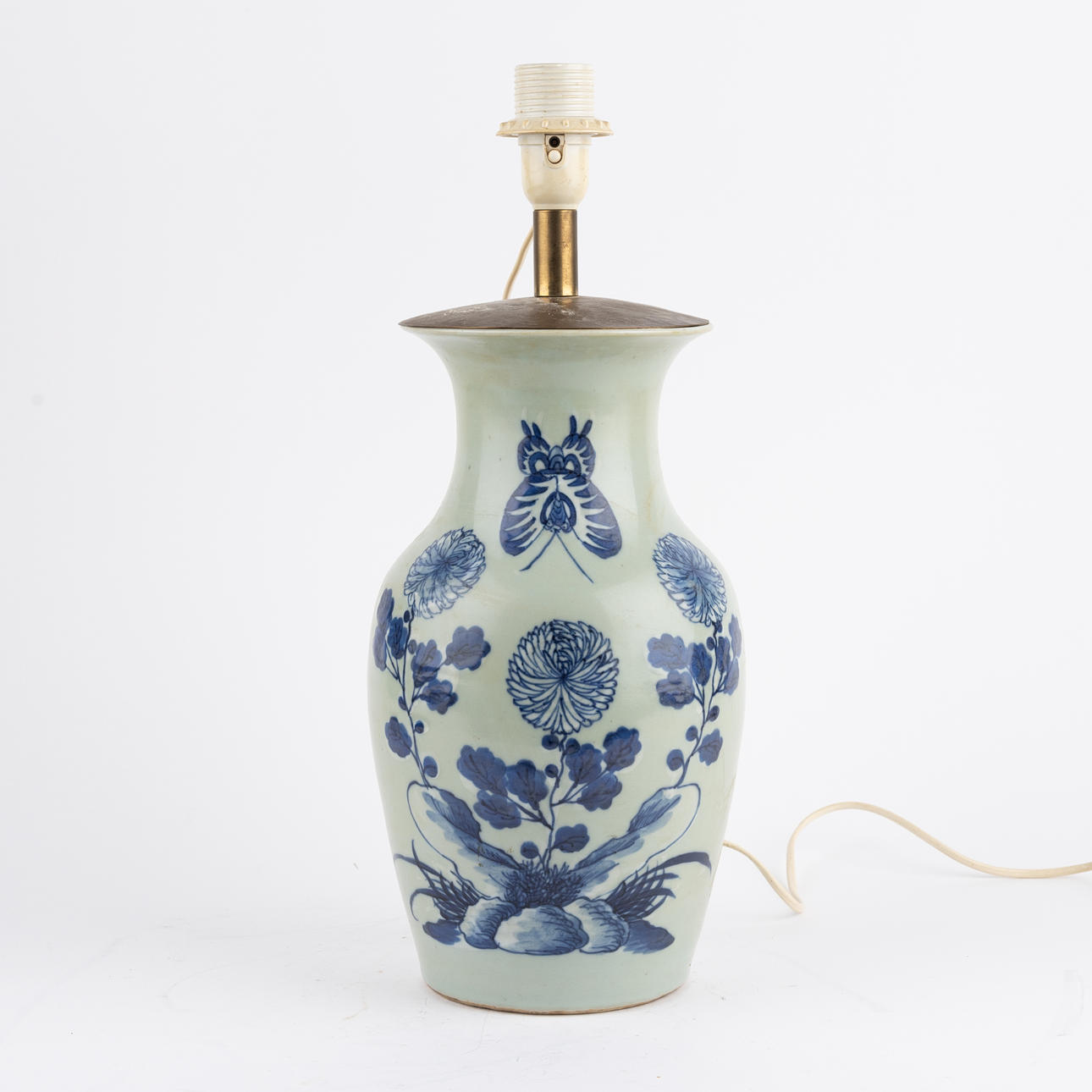 A Chinese vase/table lamp, circa 1900.