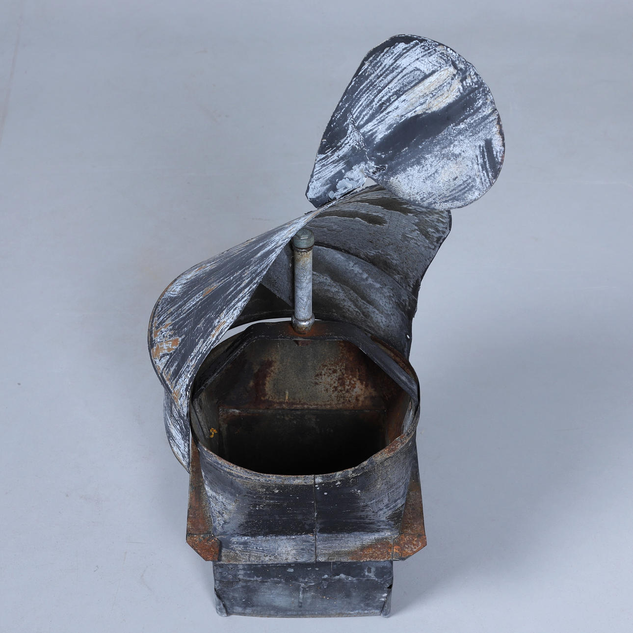 VINDFLÖJEL, SKORSTEN, PLÅT.