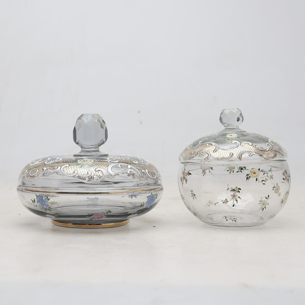 ENRIC RIERA. Kaksi bonboneraa.