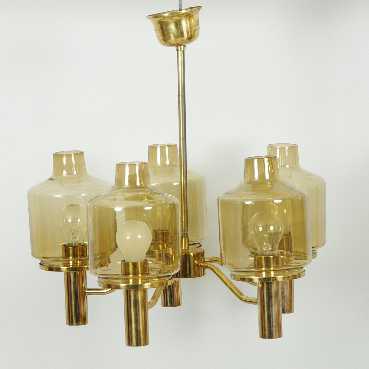 TAKLAMPA, 5-armad, glas/mässing, Hans-Agne Jakobsson, Markaryd.