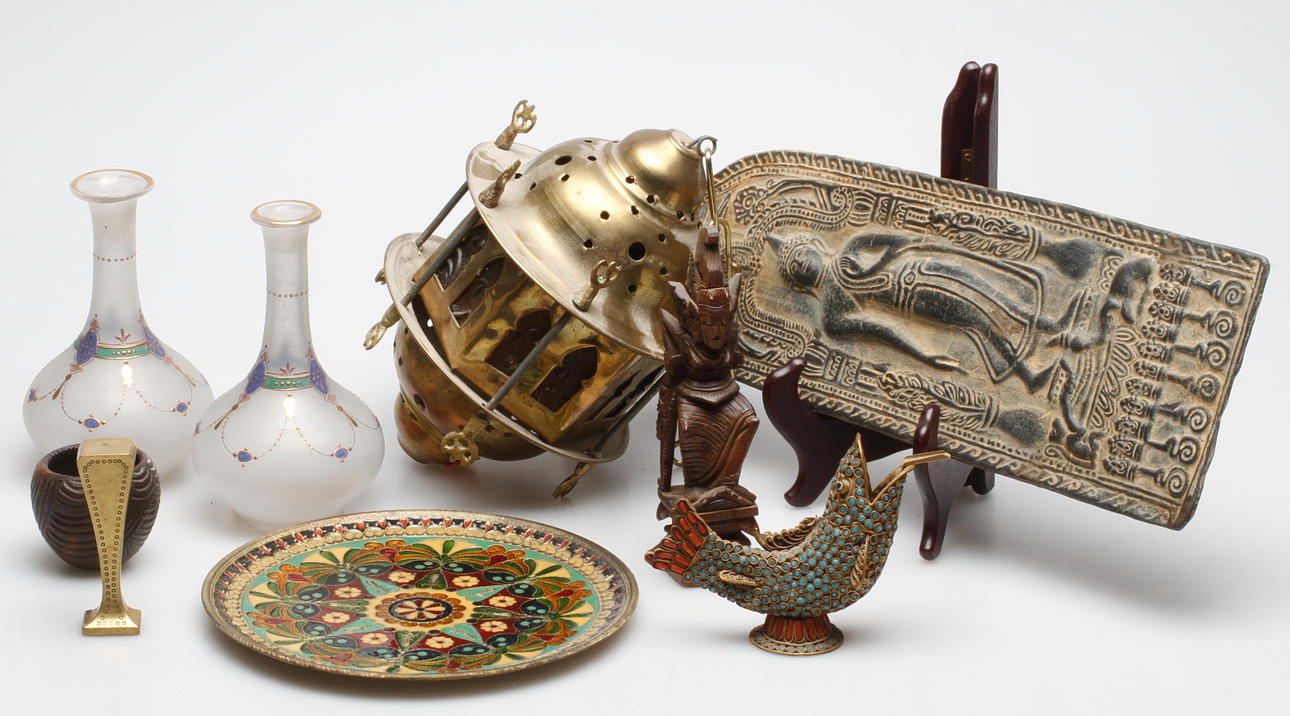 ORIENTALISKA FÖREMÅL MED MERA, 1900-tal.