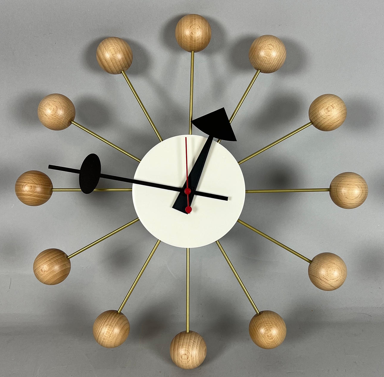 GEORGE NELSON. RELOJ DE BOLAS.