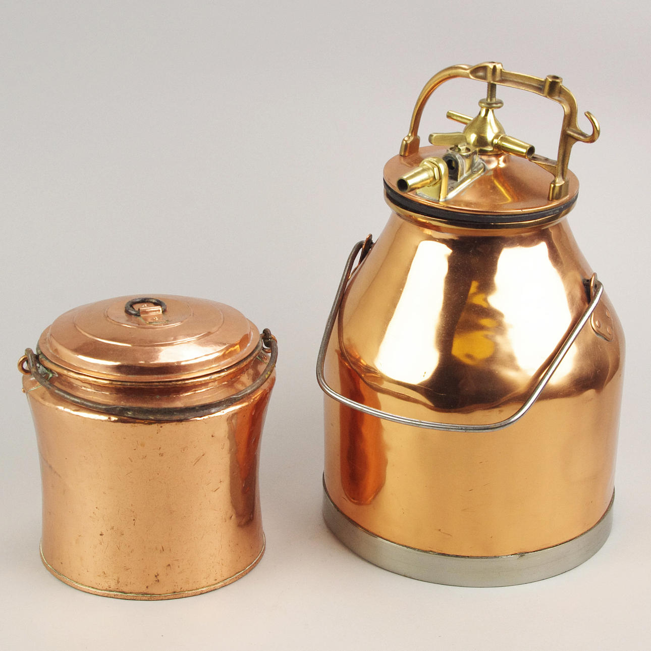 HINKAR, 2 stycken, koppar.