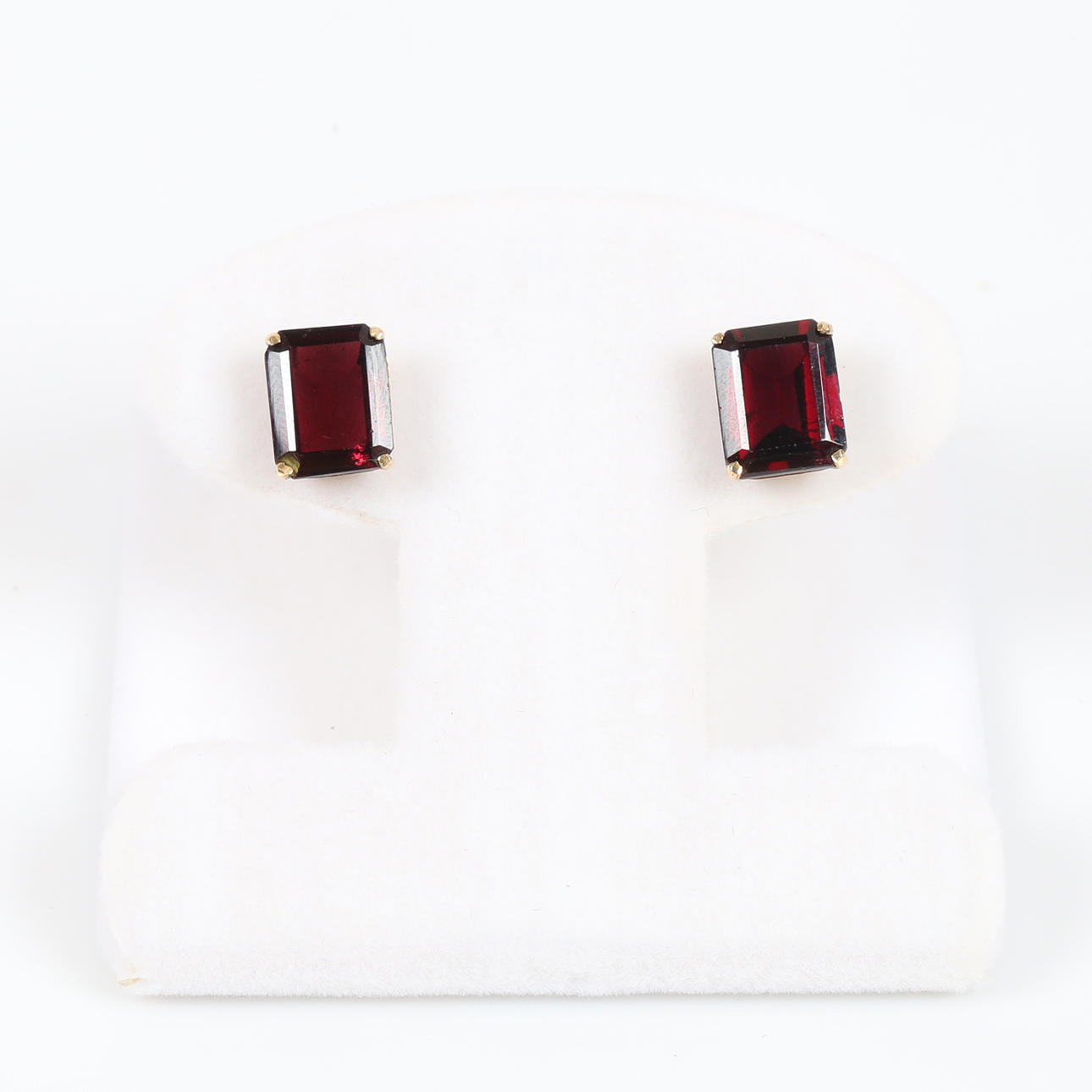 KORVAKORUPARI GRANAATTIKORVAKORUJA.